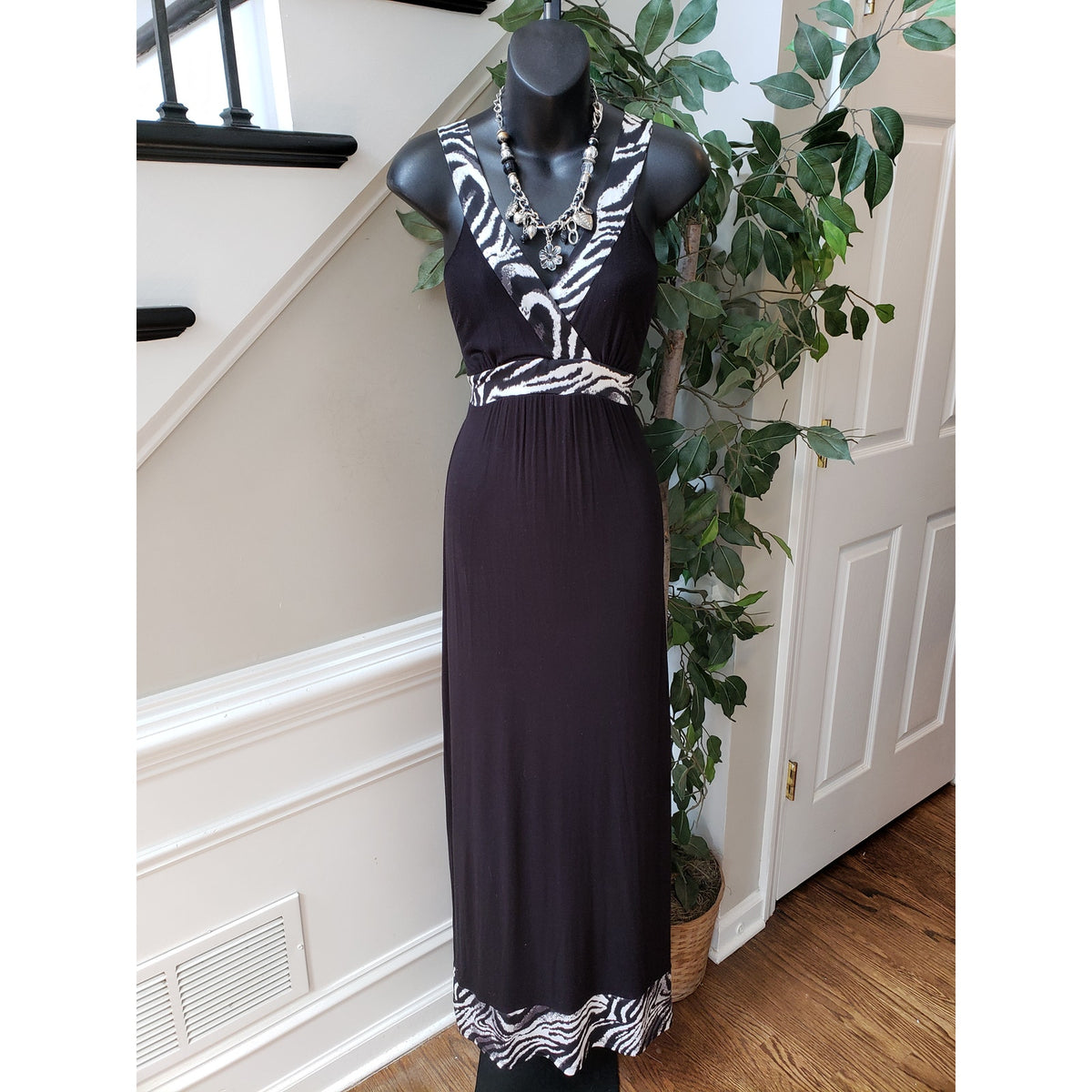 Pretty Young Thing Long Maxi Dress Women's S Black Waist Belt Sleeveless V Neck