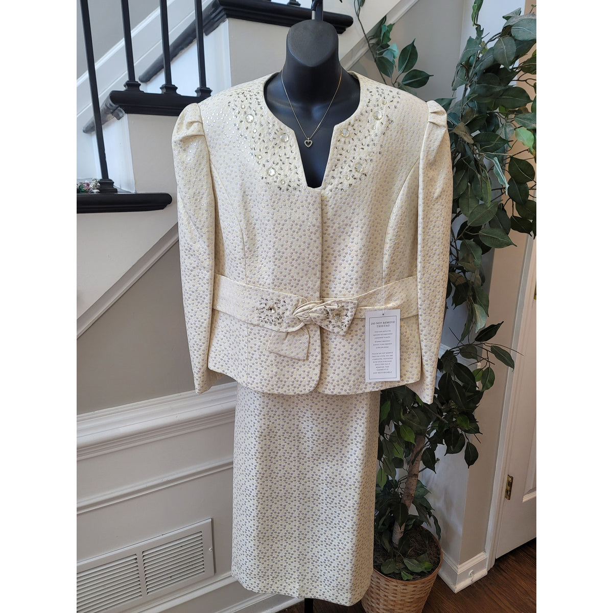 Verucci Skirt Suit Women's SZ 18 Cream Polka Dot Back Zipper Long Sleeve Lined
