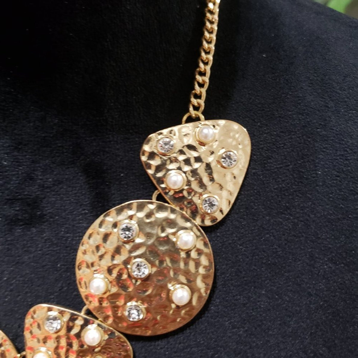 Womens Fashion Retro Gold Tone Disc Rhinestone & Faux Pearl Statement Necklace