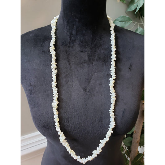 Women's White Natural Shell Chip Necklace Classic Beach Boho Jewelry Fashion