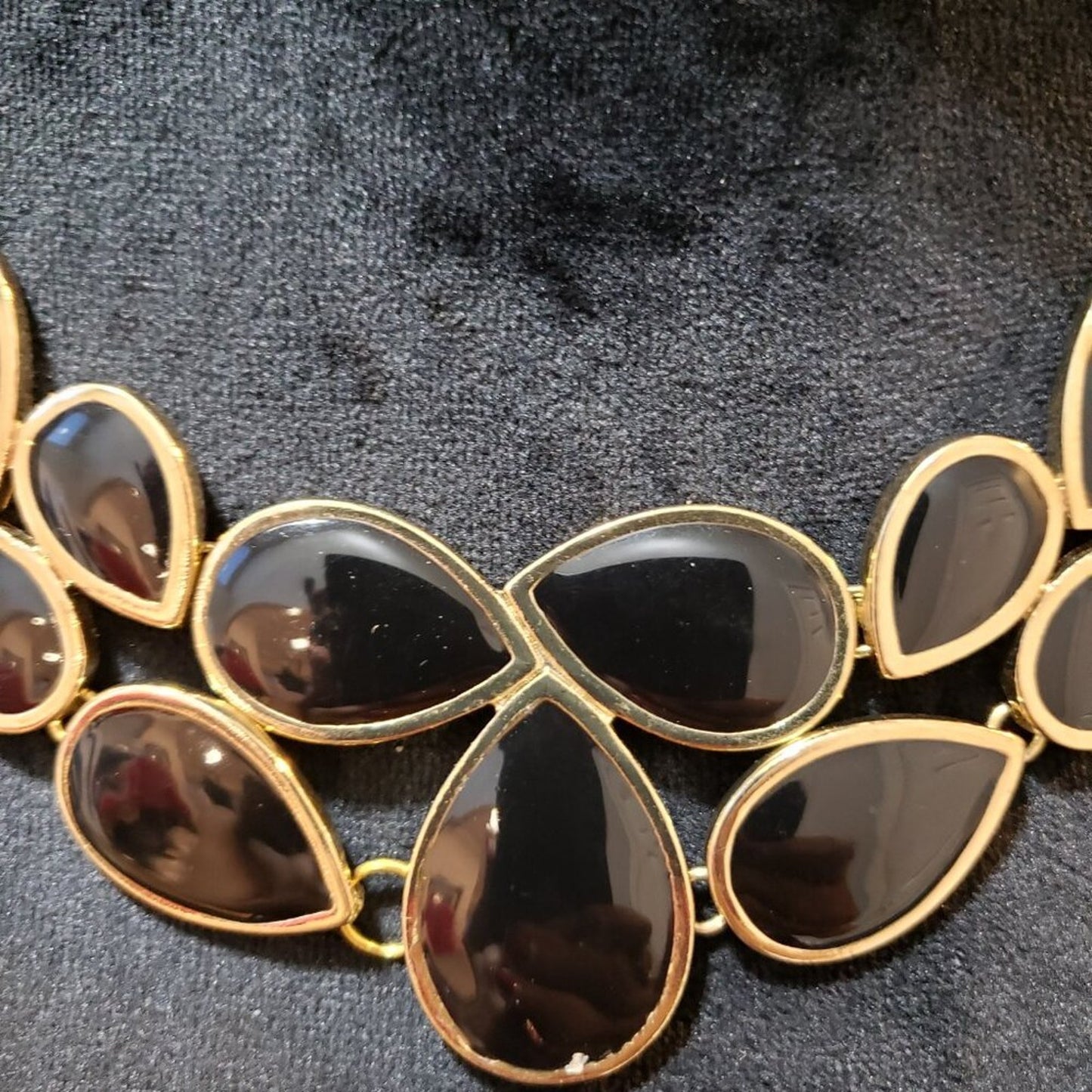 Women Black Teardrop Stone Gold Tone Chain Statement Necklace w/ Lobster Clasp