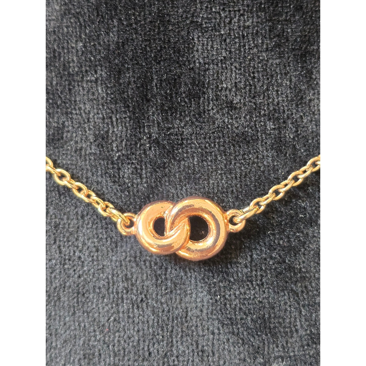Gold Tone Double Circle Link Delicate Necklace