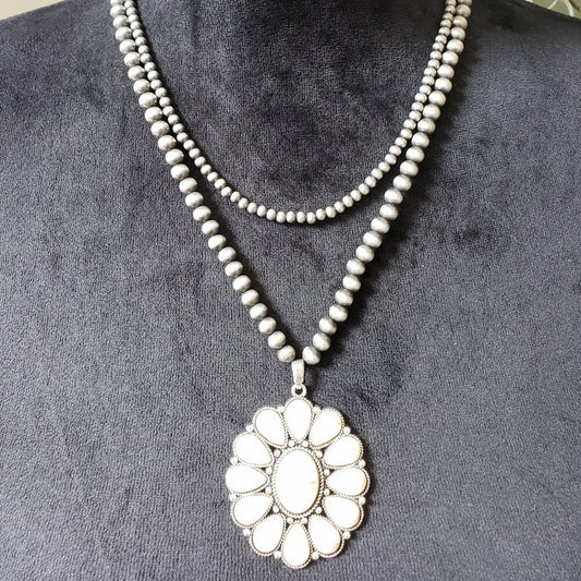 Women's Fashion Double Layer Flower Shape White Pine Stone Necklace with Lobster