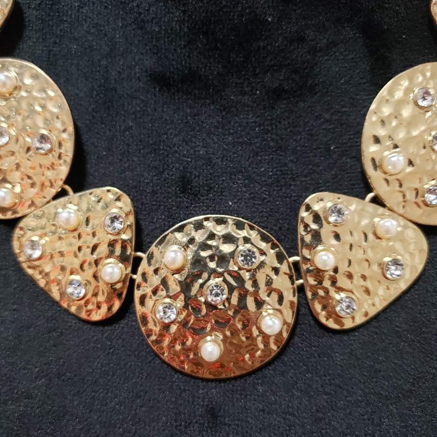 Womens Fashion Retro Gold Tone Disc Rhinestone & Faux Pearl Statement Necklace