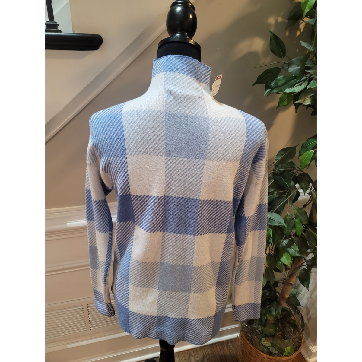 Tahari Pullover Sweater Women's Small White/Blue Gingham Long Sleeve Mock Neck