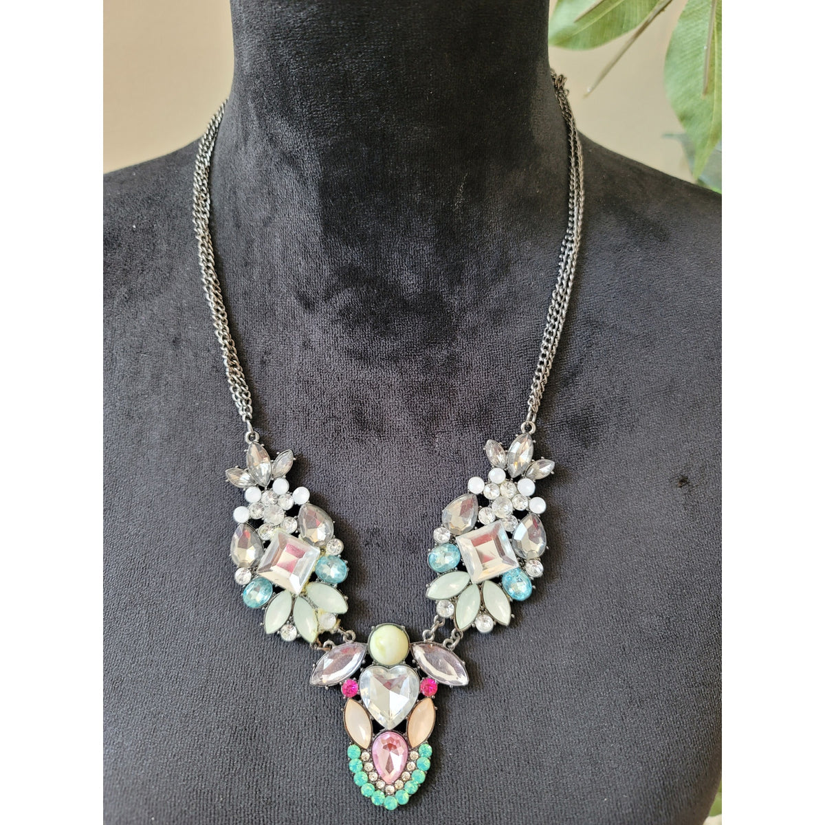Women's Statement Crystal Rhinestone Bib Necklace With Lobster Clasp Jewelry