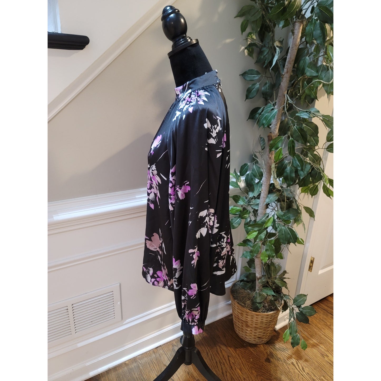 Worthington Blouse Women's Size Large Black Pink Floral Long Sleeve Top