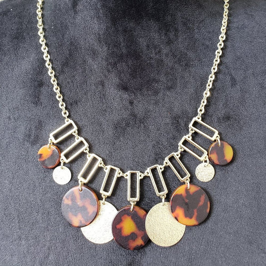 Womens Fashion Gold Tone Chain Lucite Disc Medallion Necklace with Lobster Clasp