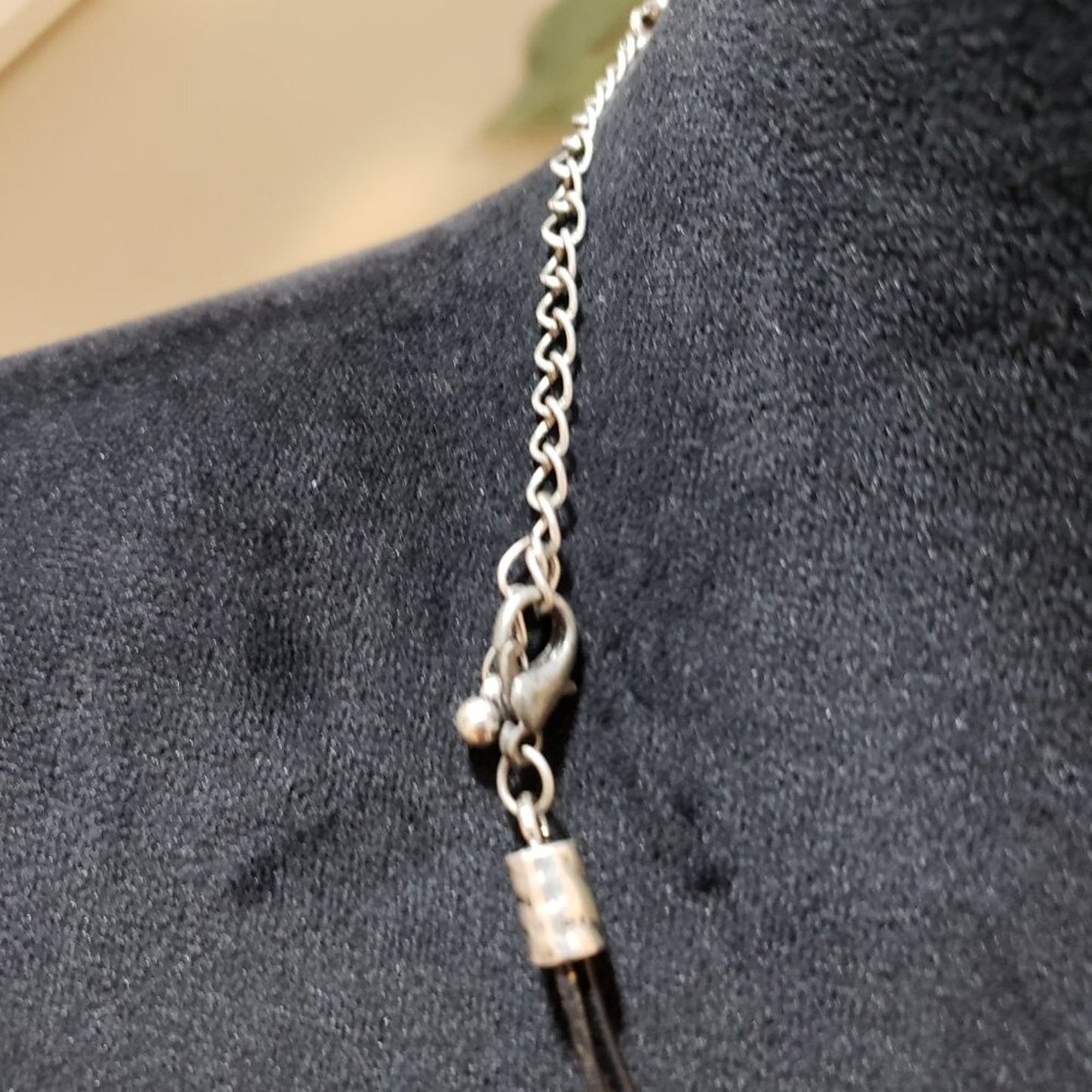 Women Silver Tone Open Hoop Ring Statement Necklace Jewelry with Lobster Clasp