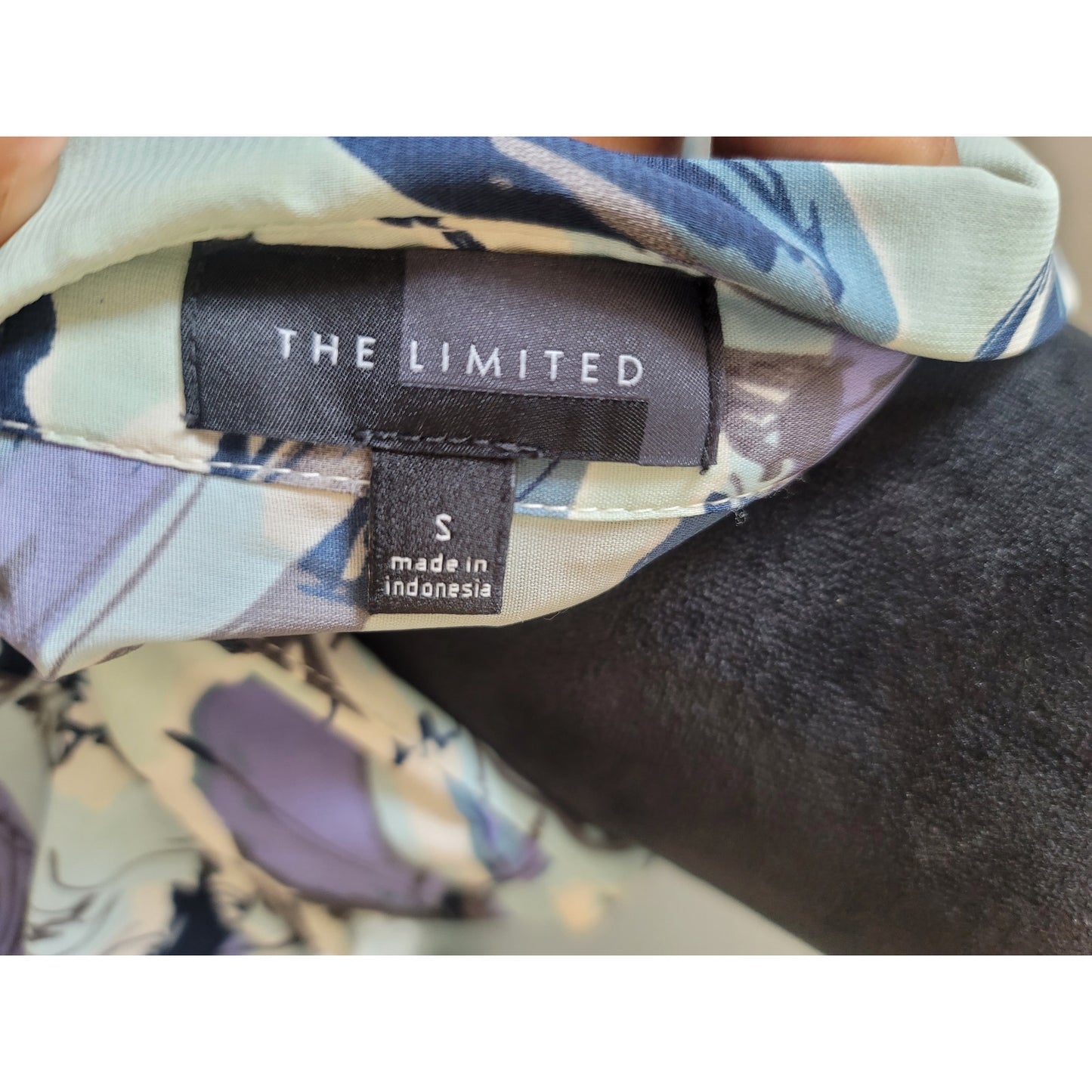 The Limited Button Up Blouse Women's Small Multicolor Floral Long Sleeve Stretch