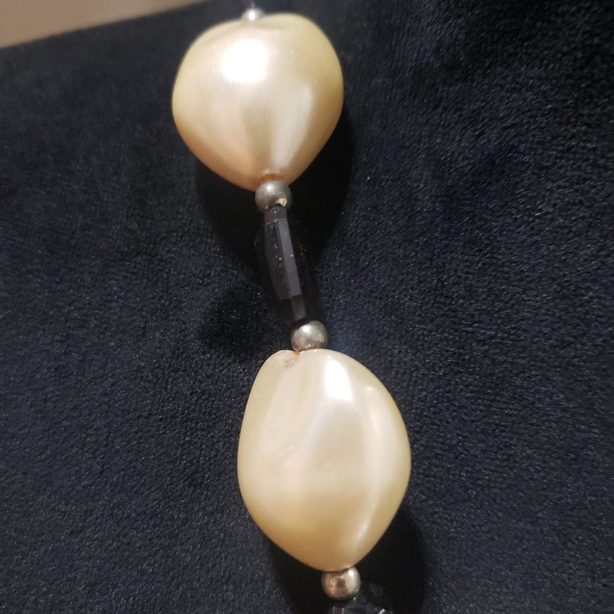 Women Fashion Vintage Chunky Big Cream Lucite Beads Black Stones Beaded Necklace