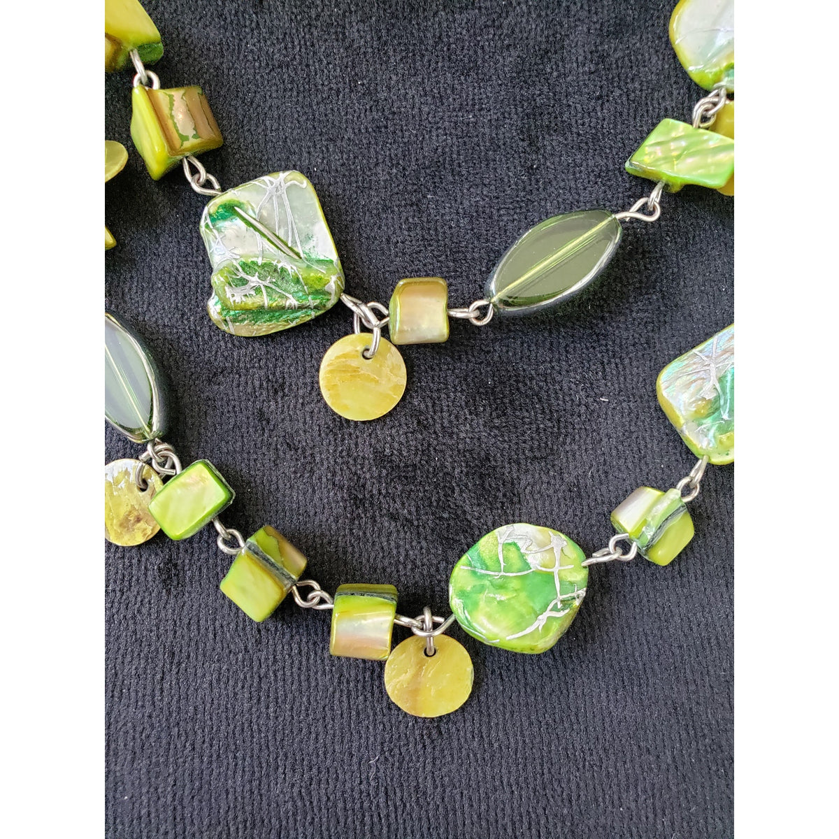 Womens Silver Tone 2 Strand Green Glass, Mother Of Pearl & Chip Beads Necklace