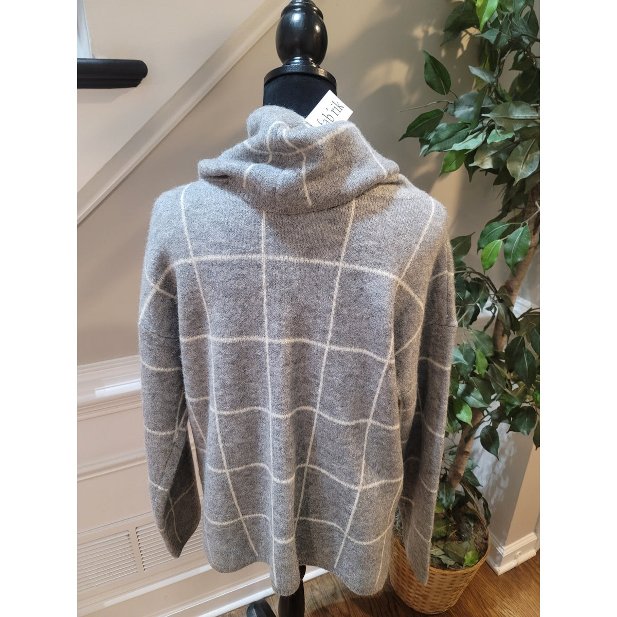 Fab'rik Pullover Sweater Women's Medium Grey Drop Shoulder Split Hem Turtleneck