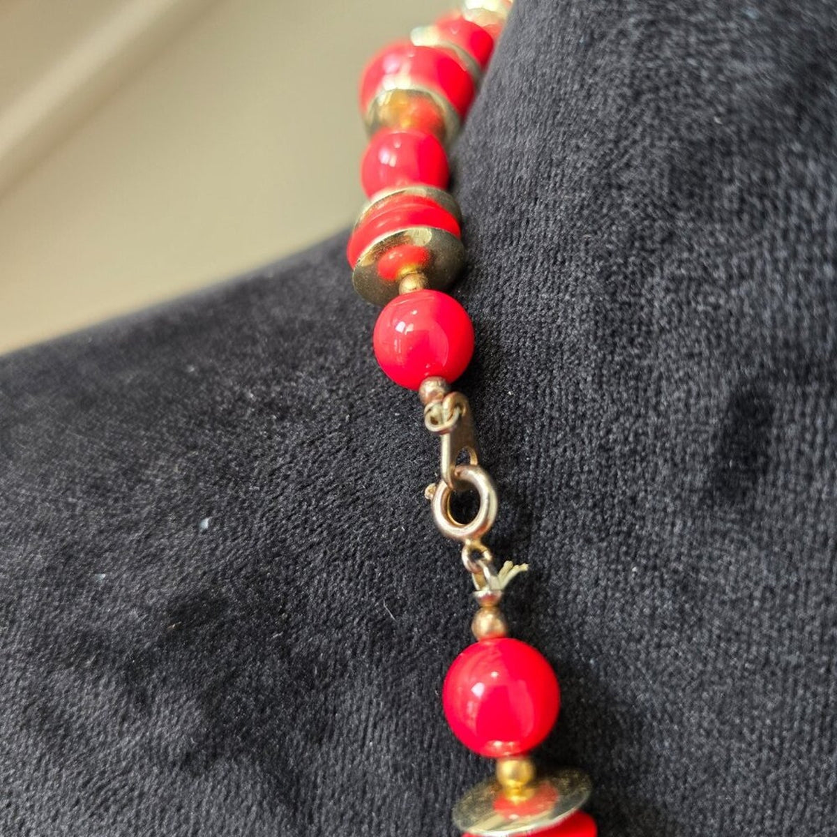 Womens Red Lucite Bead Gold Accents Single Strand Collar Necklace w/ Spring Ring