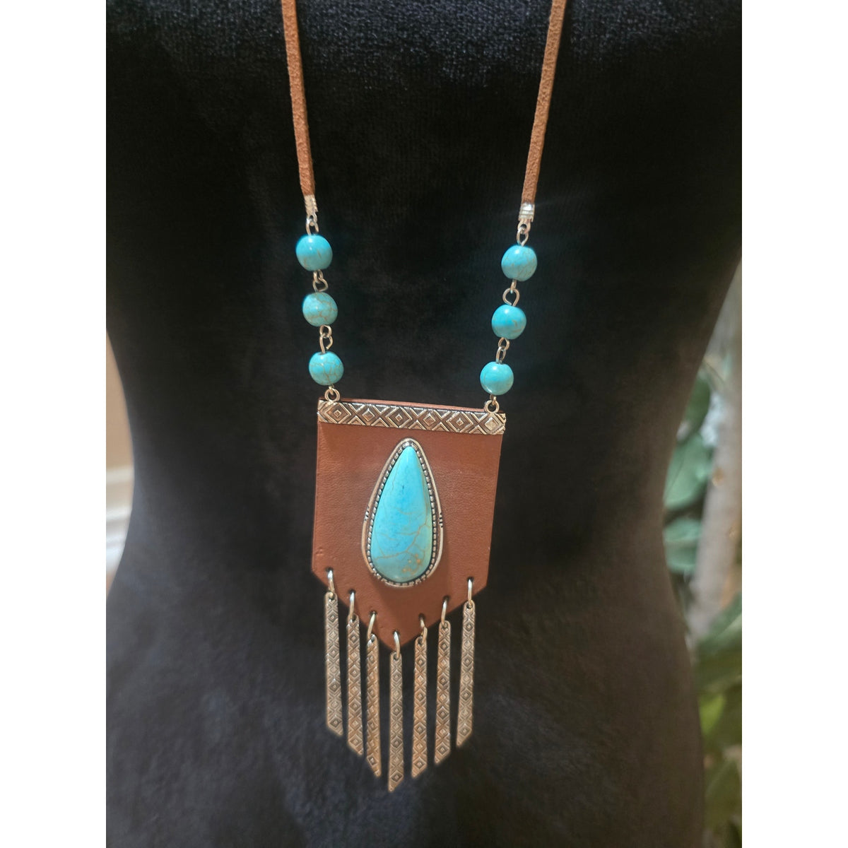 Women's Boho Turquoise Pendant Necklace With Fringe Design And Lobster Clasp