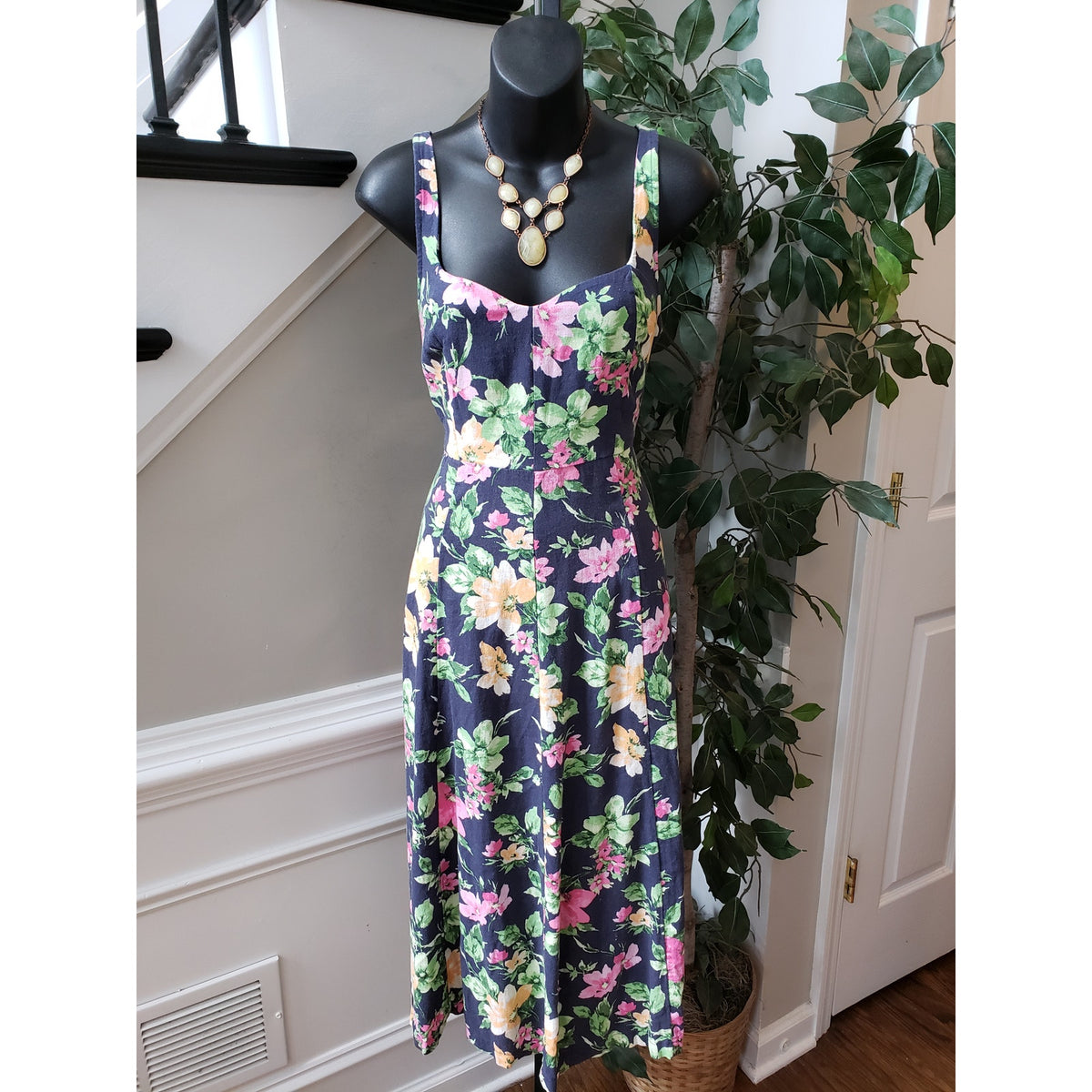 Old Navy Long Maxi Dress Women's Size M Blue Floral Sweetheart Neck Sleeveless