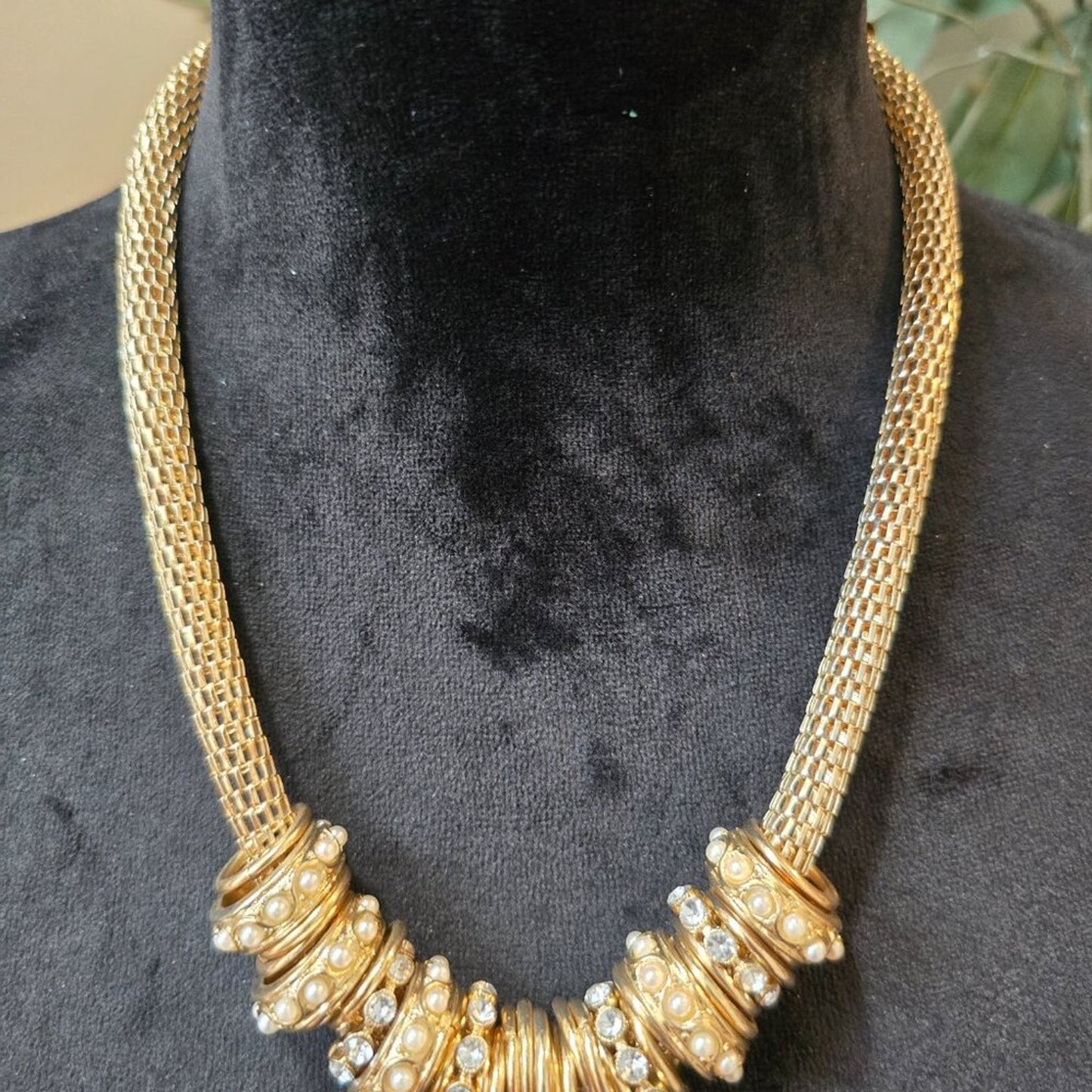 Womens Ivory Faux Pearls Gold Tone Snake Chain Necklace with Lobster Clasp