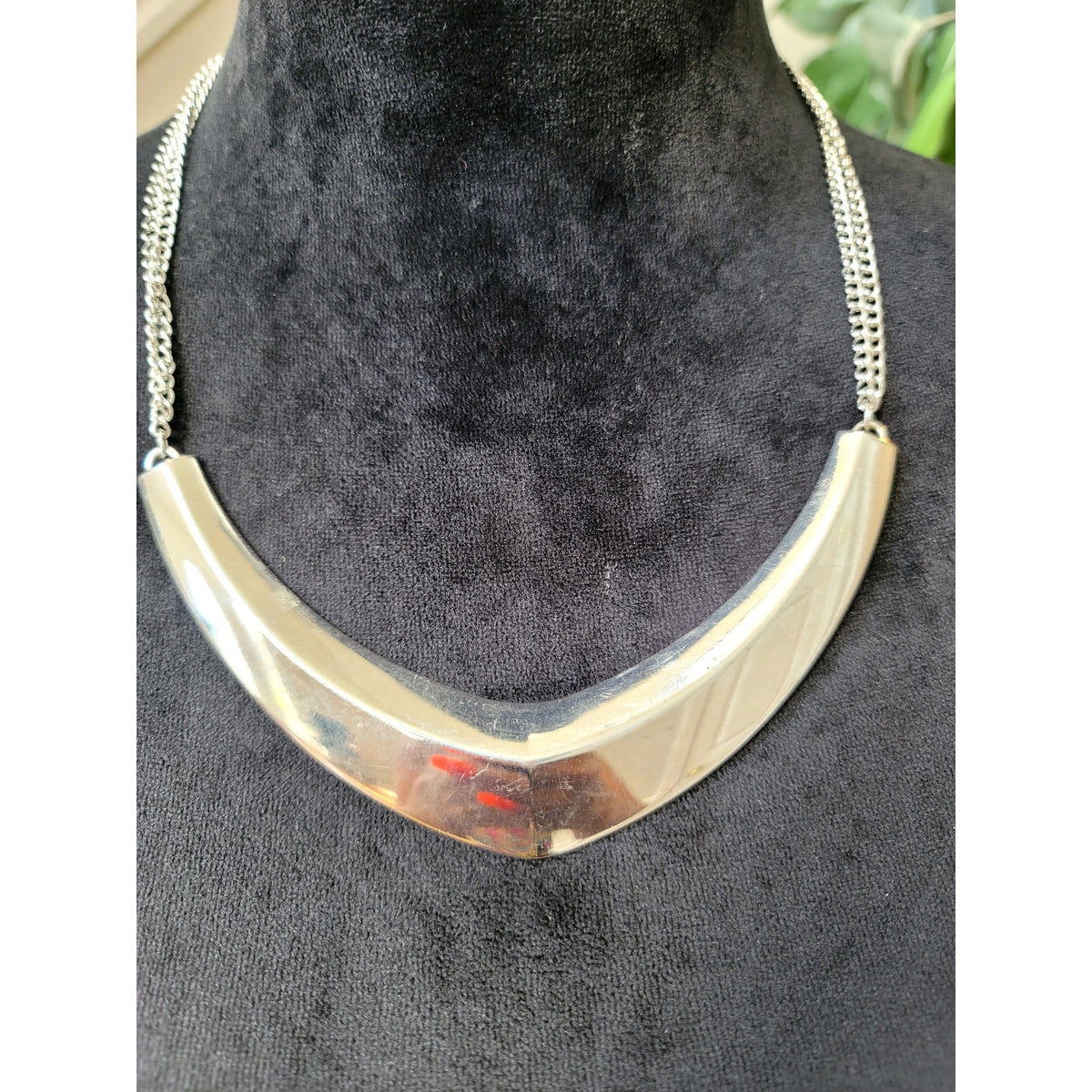 Women's Silver Tone V Shape Collar Statement Necklace Adjustable Chain