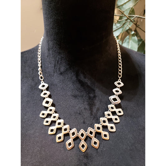 Women Fashion Silver Tone Geocentric Bib Statement Necklace Jewelry with Lobster