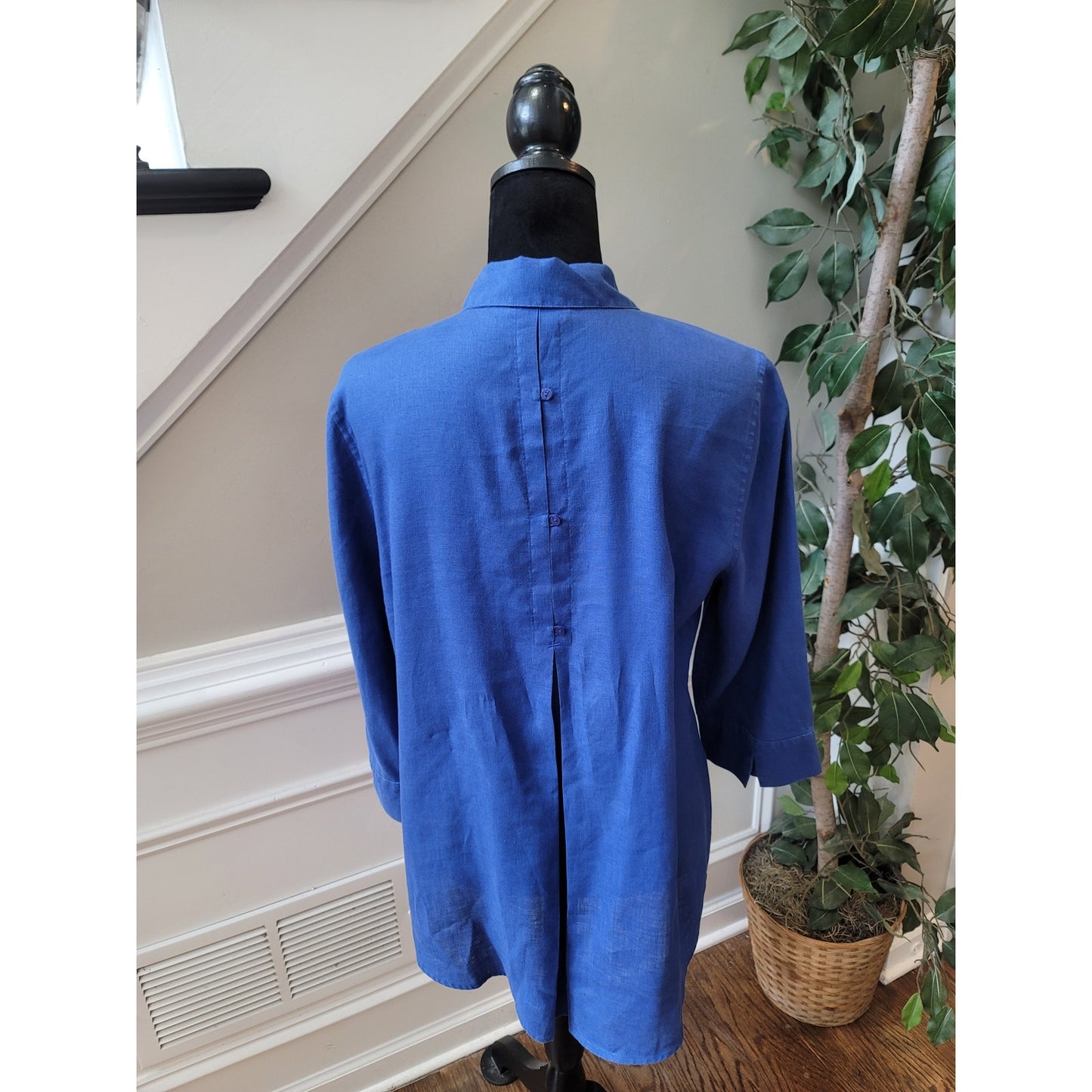 Chico's Linen Button Front Tunic Shirt Women's Size 1 Medium Blue Long Sleeves