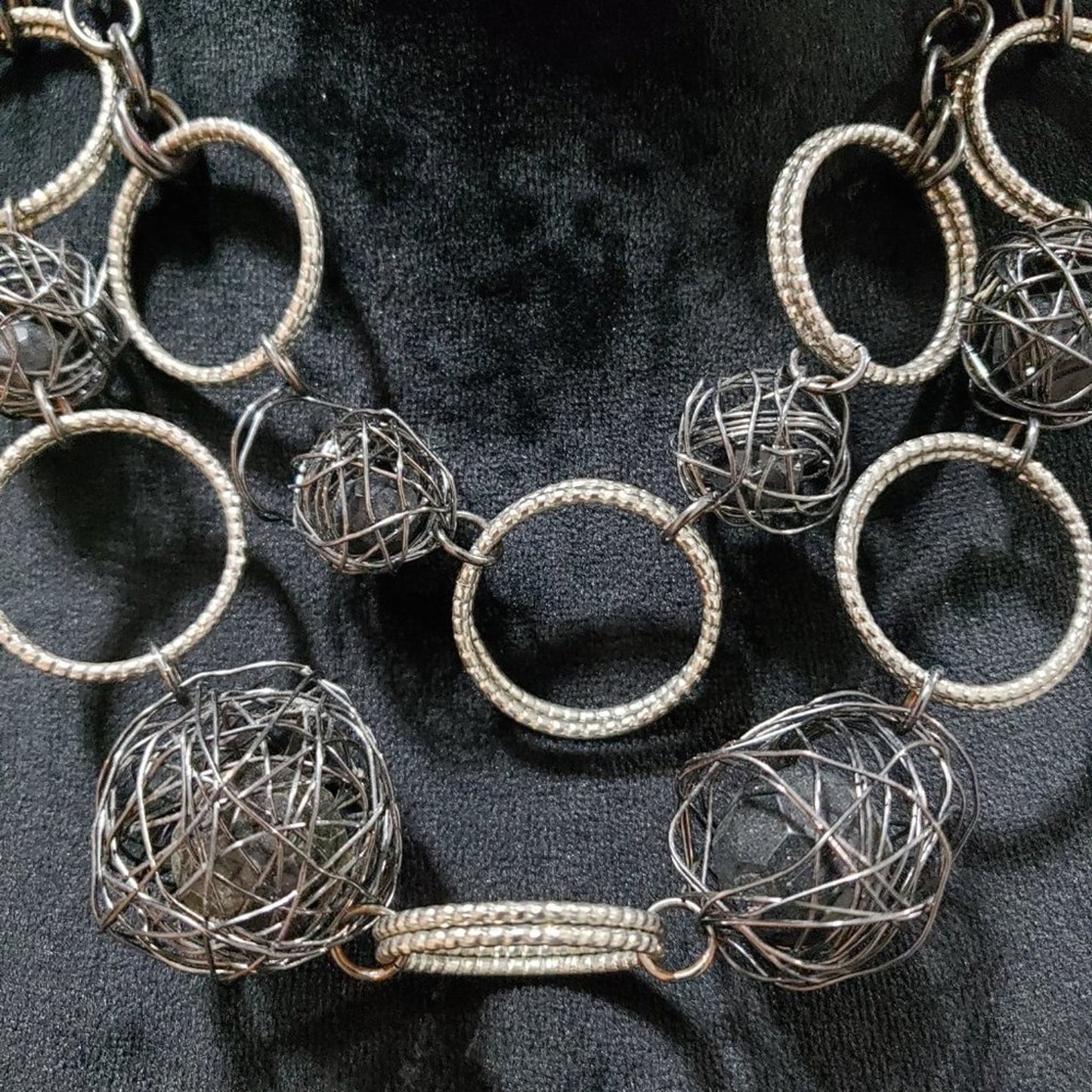 Women Fashion Silver Plastic Balls Wire Circles Collar Necklace w/ Lobster Clasp