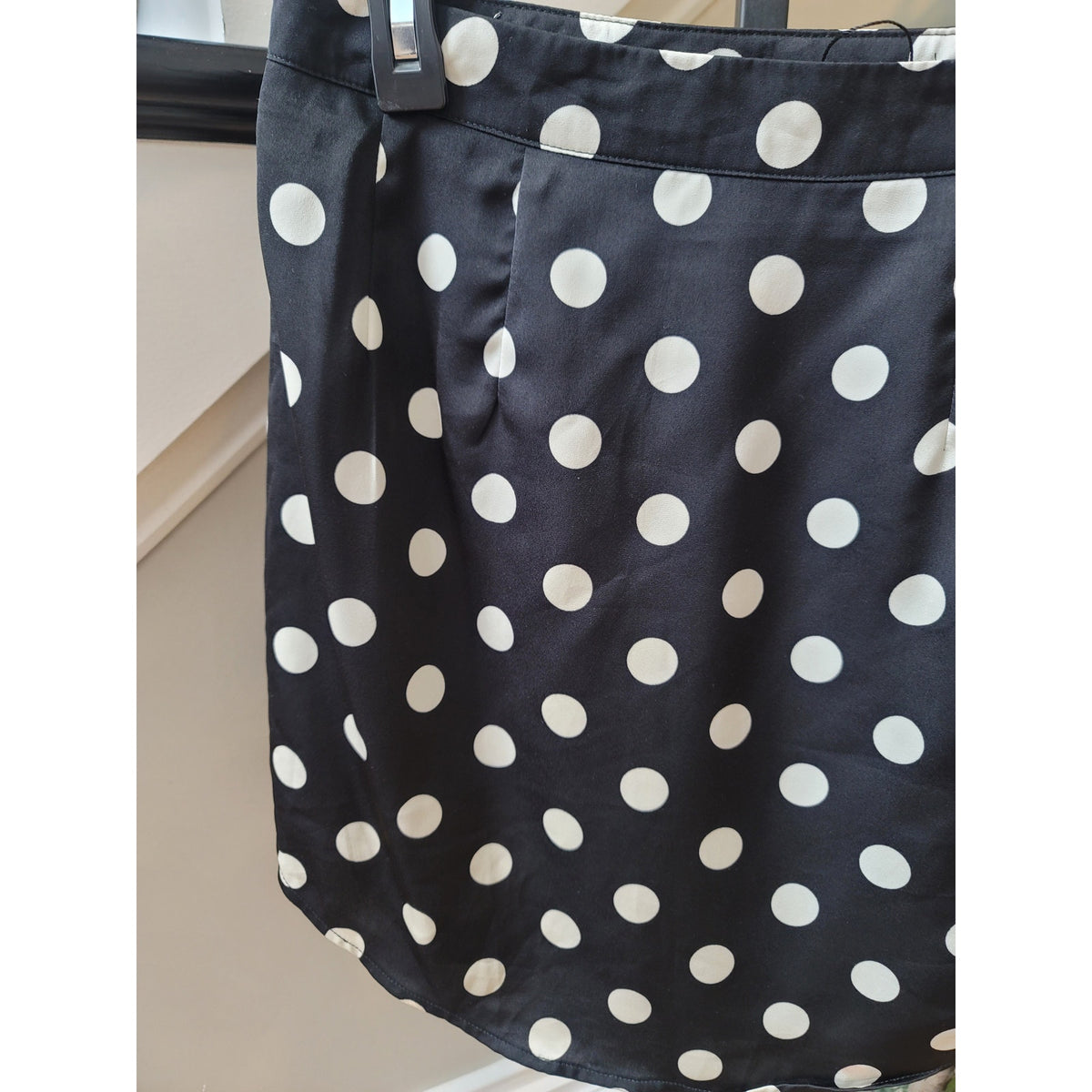 Nasty Gal Mini Skirt Women's Size 4 White/Black Polka Dot Curved Hem Fully Lined