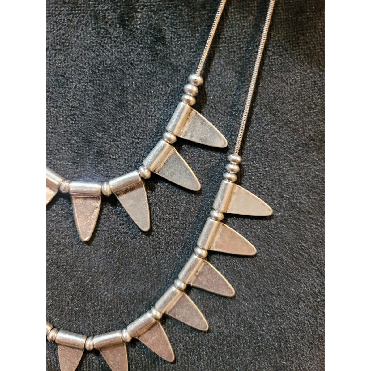 Women's Stylish Silver Necklace with Triangular Pendants Bold Fashion Statement