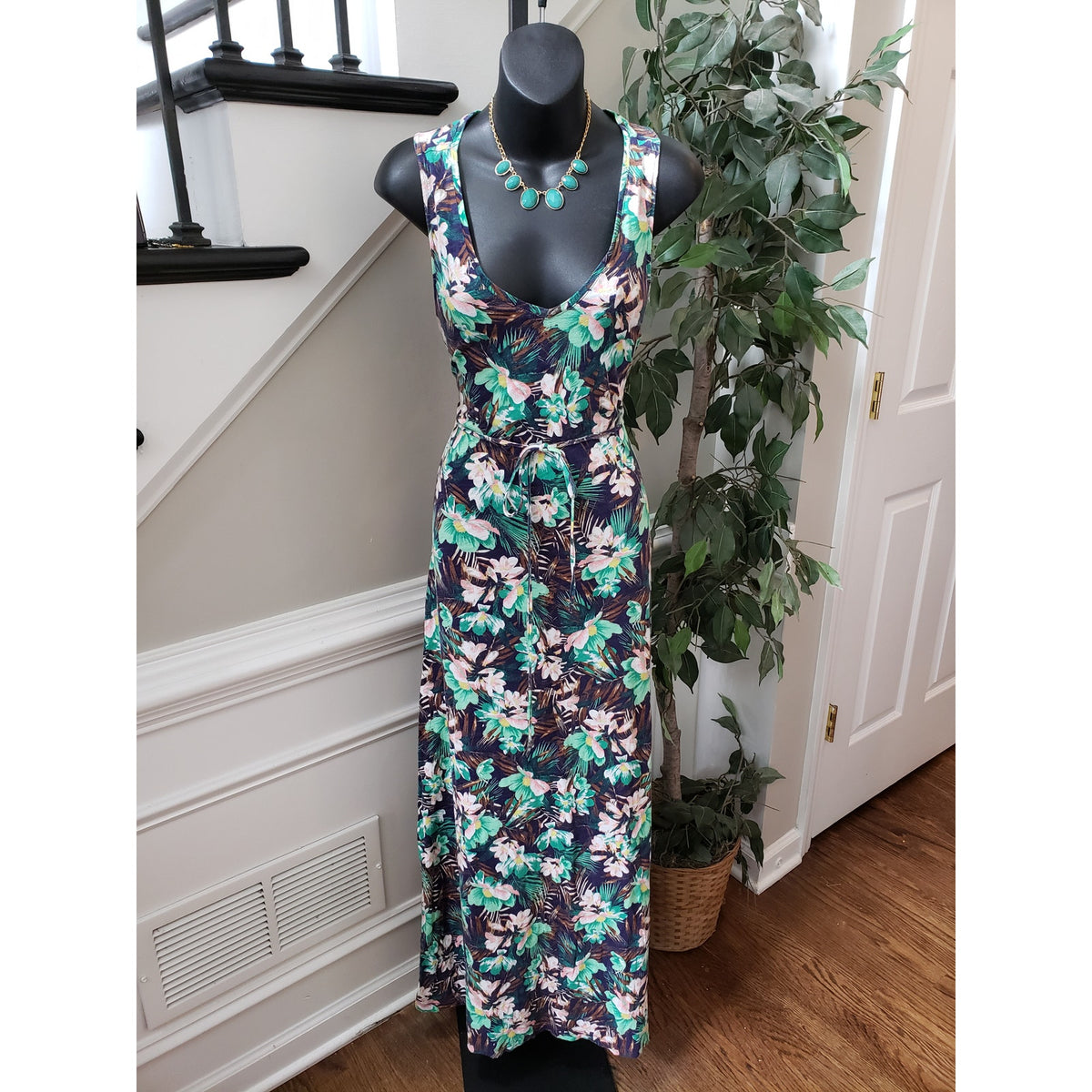 H&M S Floral Print Sleeveless Belted Maxi Dress Black Green