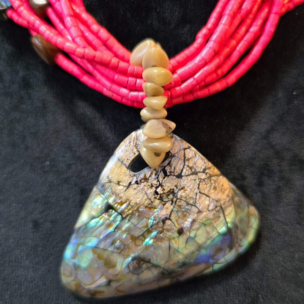 Womens Fashion Pink Seed Beads Fire Play Opal Pendant Necklace Jewelry