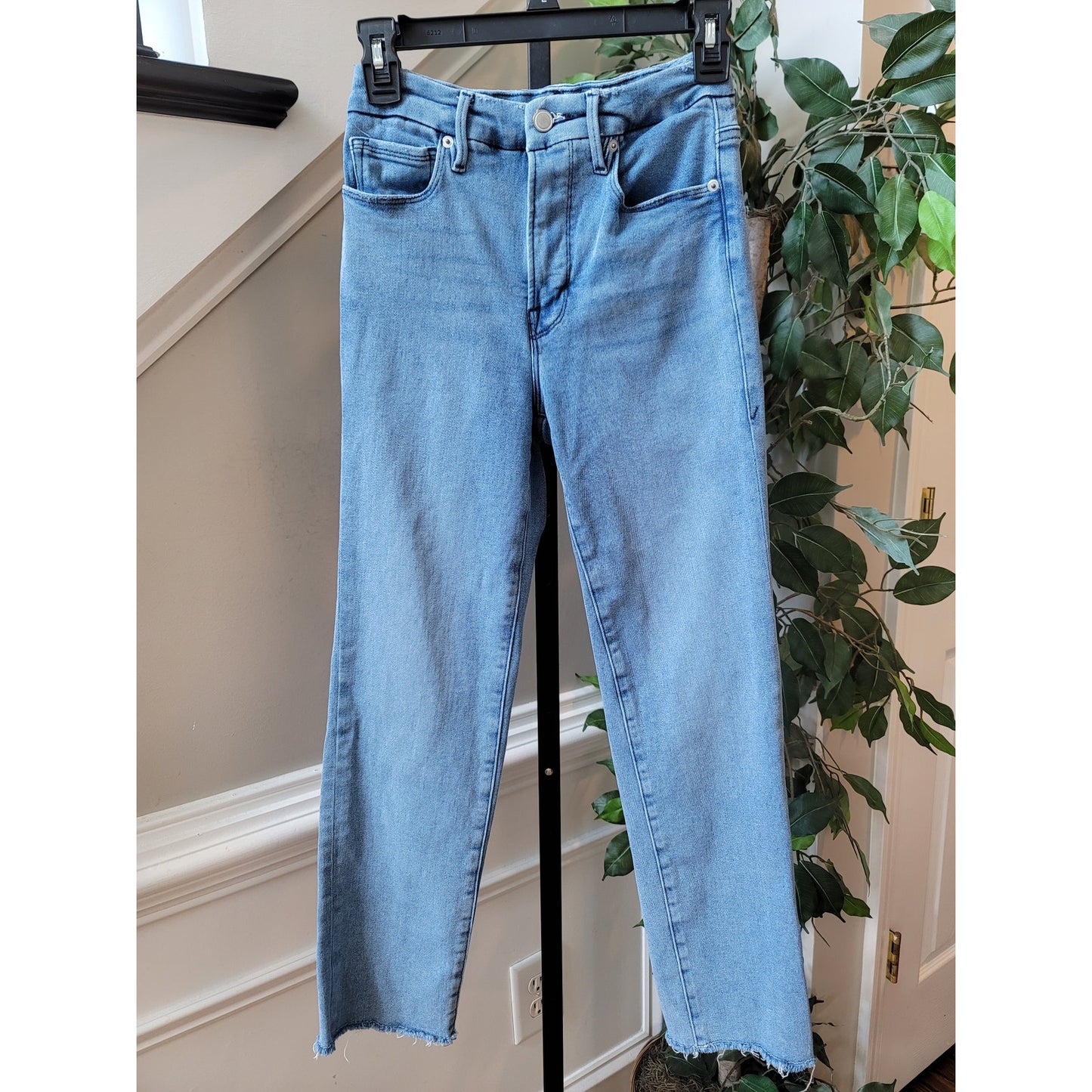 Good American High Rise Jeans Women's 27 Blue Organic Cotton Stretch Frayed Hem
