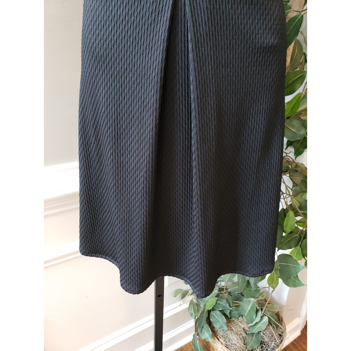 Free People Sheath Dress Womens M Black Lace Round Neck Sleeveless Keyhole Back