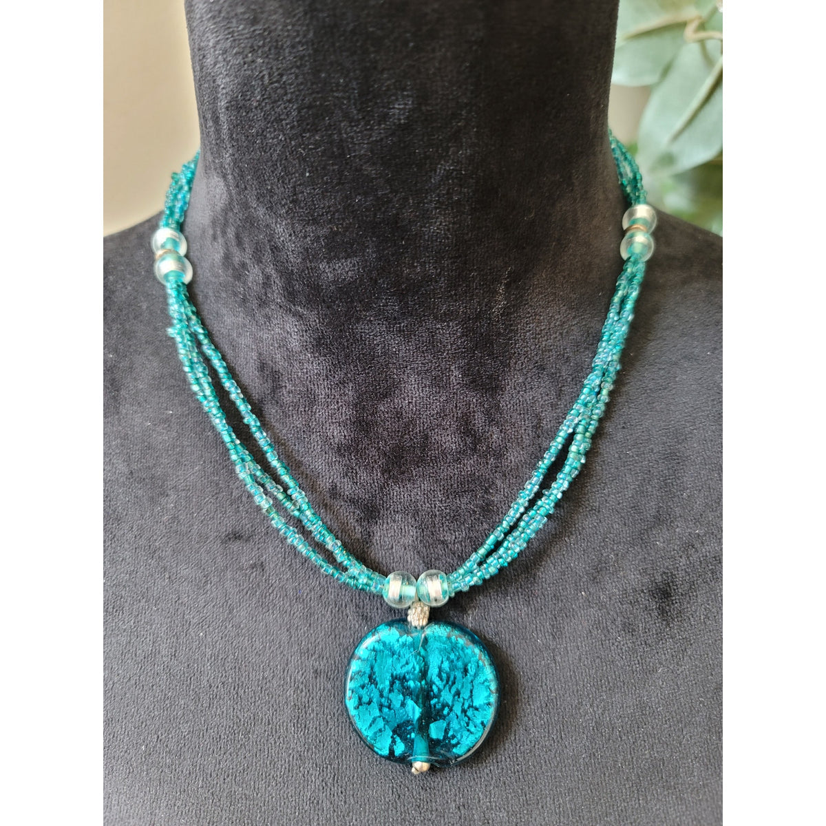 Women's Turquoise Beaded Necklace With Round Pendant And Lobster Clasp Lock