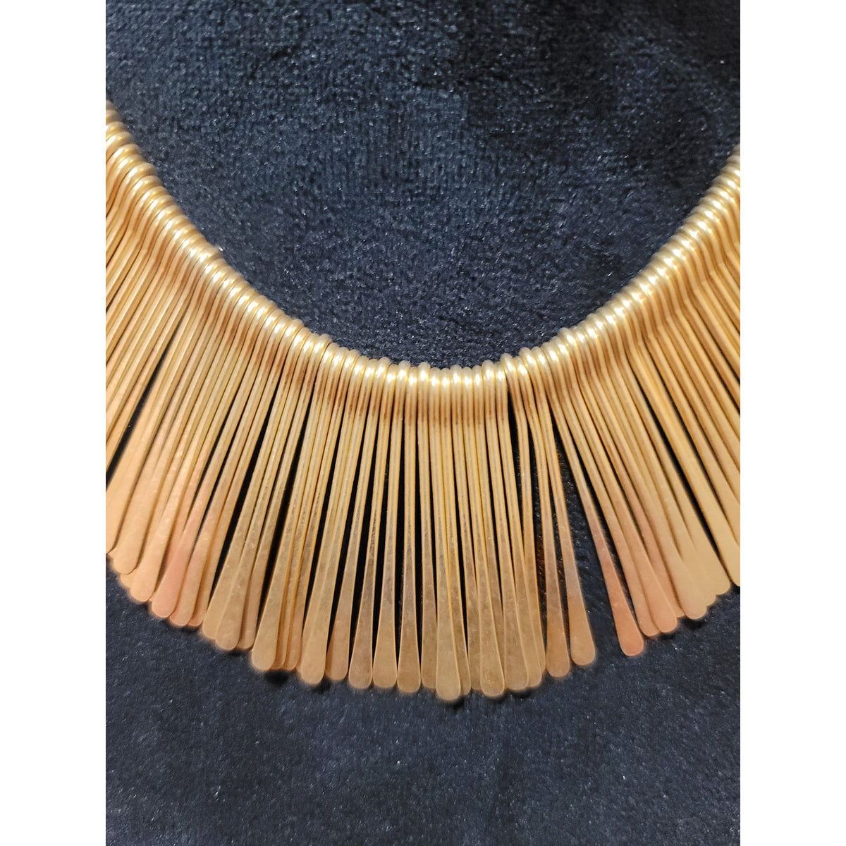 Stella & Dot Women's Gold Statement Necklace With Lobster Clasp Elegant Design