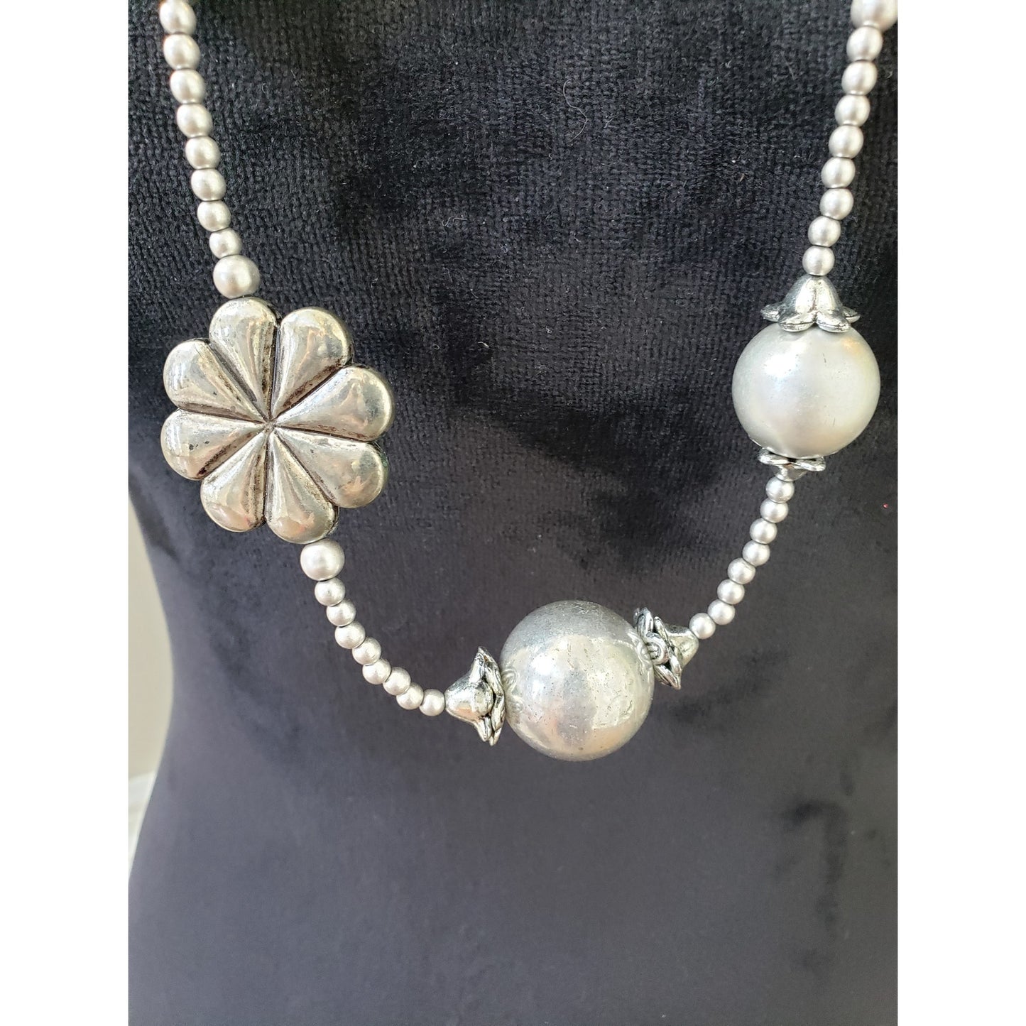 Treska Women Silver Tone Metal Balls/Flower Seed Bead Staton Necklace w/ Lobster