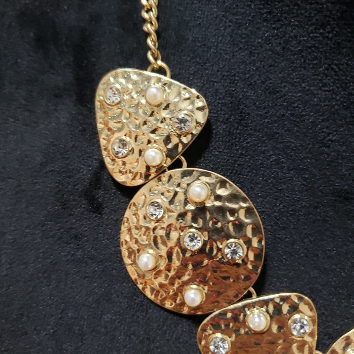 Womens Fashion Retro Gold Tone Disc Rhinestone & Faux Pearl Statement Necklace