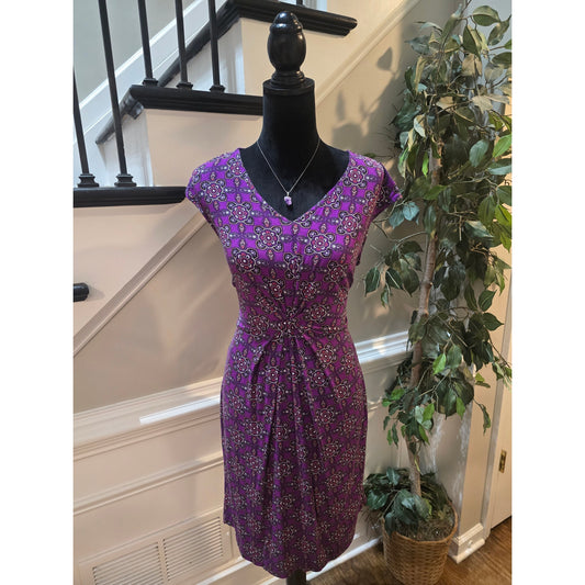 Dana Buchman Sheath Dress Women's Medium Purple Medallion Twist Front V Neck