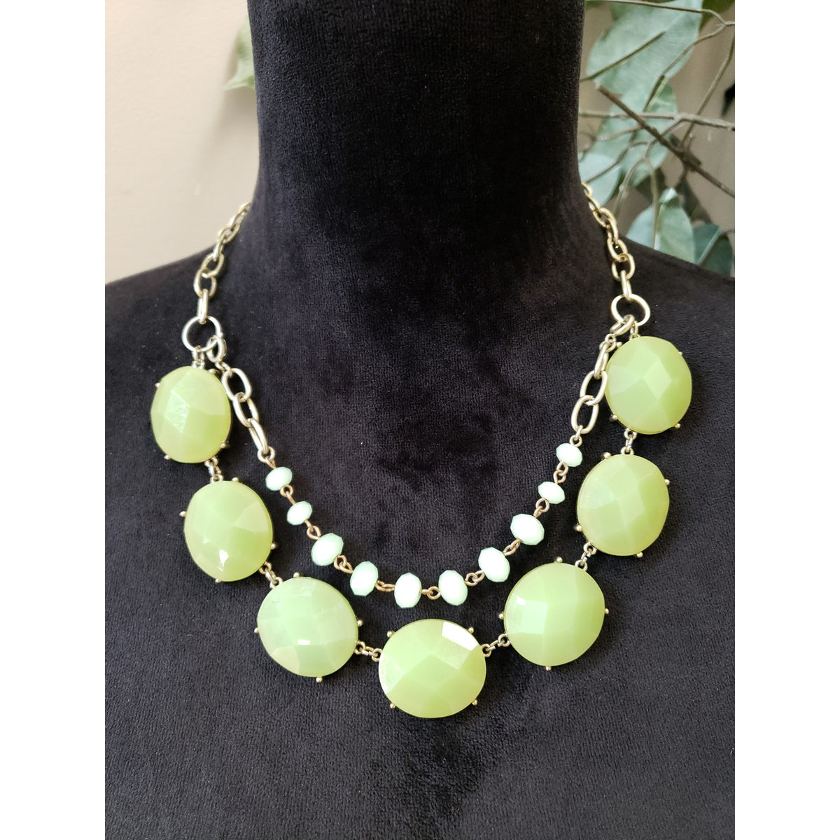 Womens Two Strand Faceted Prong-set Emerald Acrylic Beads Statement Necklace