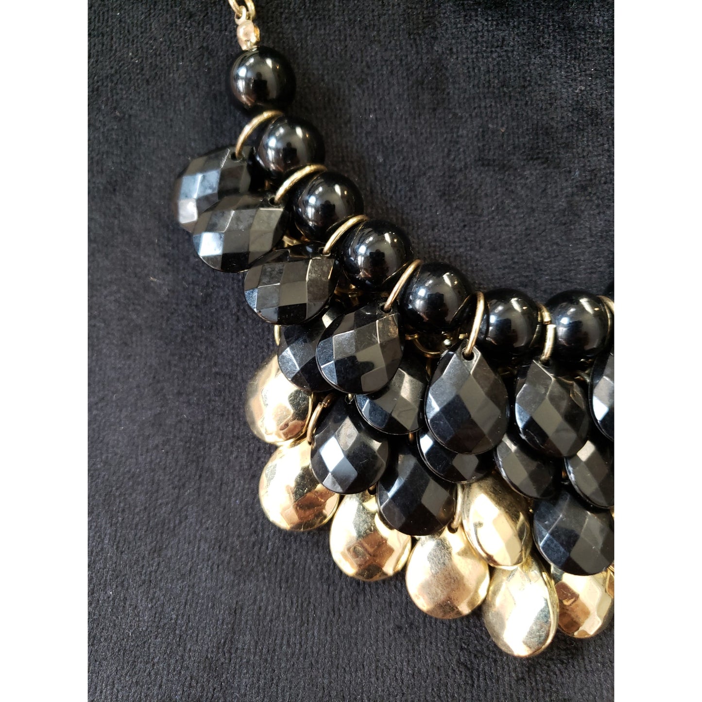 Women Fashion Gold Tone Black Gold Acrylic Teardrop Beads Bib Statement Necklace