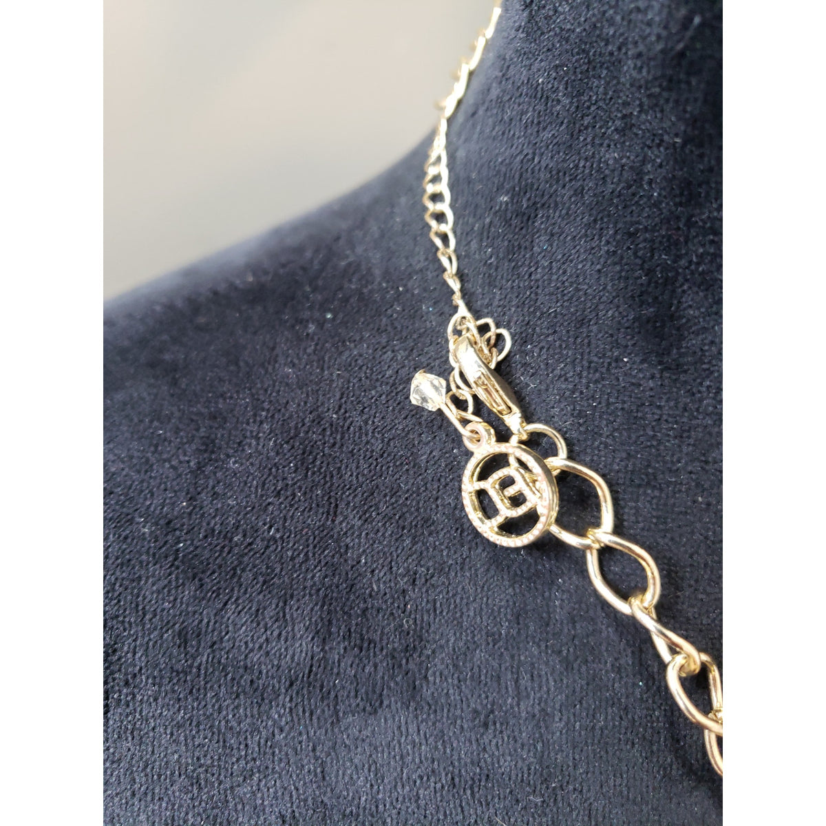 Women's Gold Tone Chunky Statement Necklace Textured Dangle Charm Circle Lock