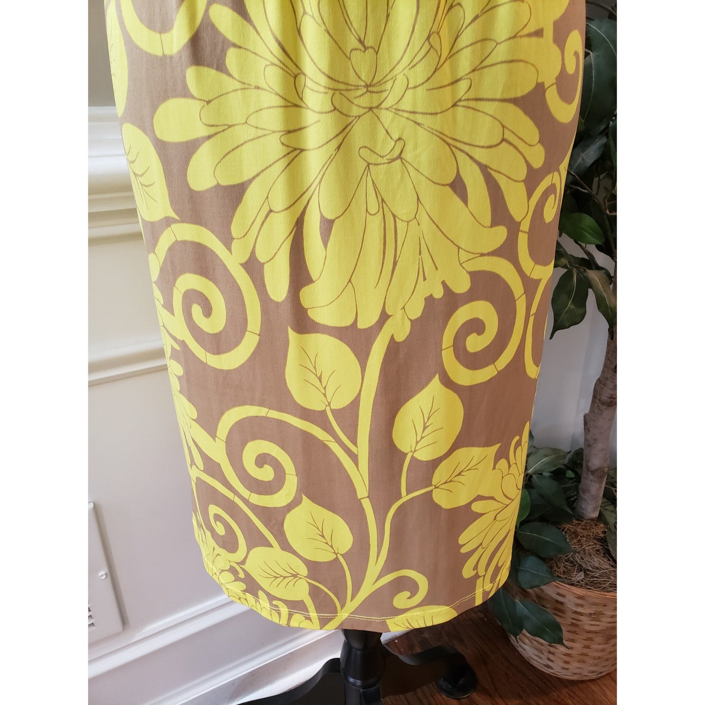 Muse Sheath Dress Women's 12 Yellow Brown Floral Stretch Pleated Helter Neck