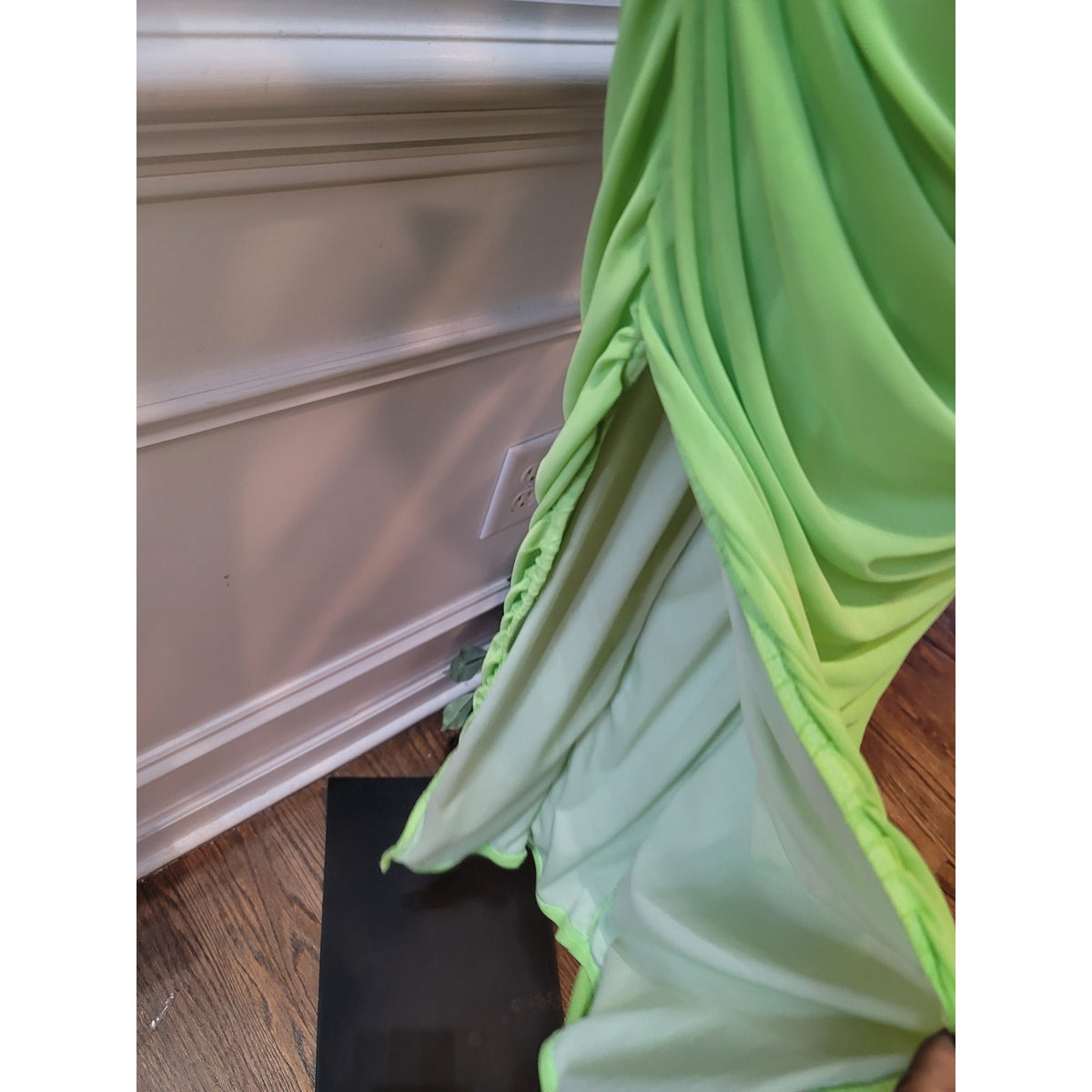 Fashion Nova Ruched Maxi Skirt Women's Medium Lime Green High Slit Fully Lined