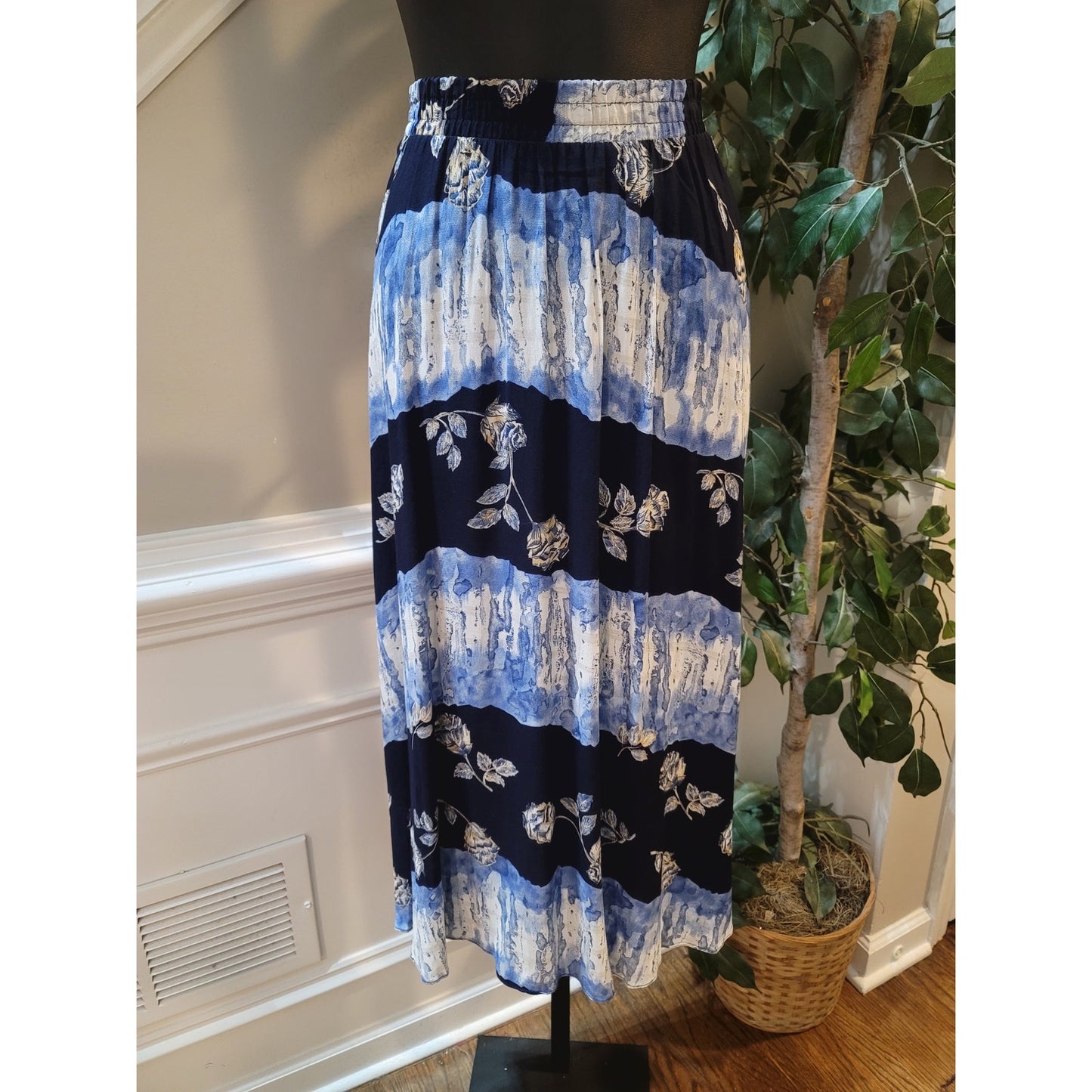 Vintage A.K.F 2 Piece Shirt & Skirt Suit 10 Blue Floral Short Sleeve Round Neck