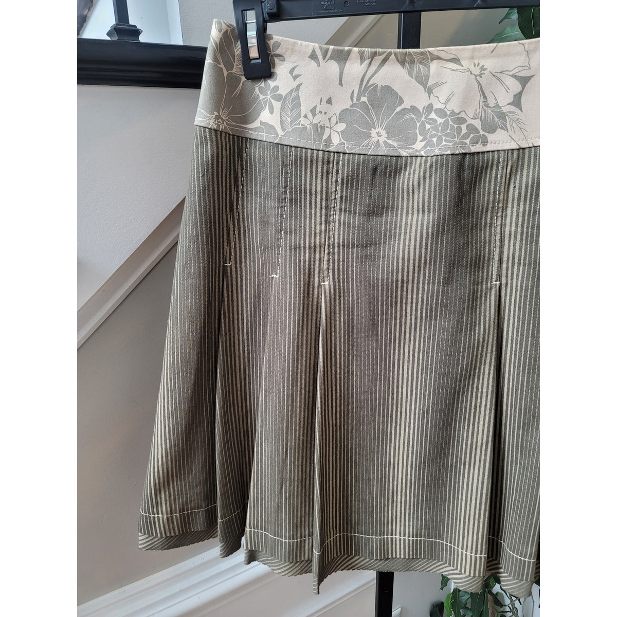 Phoebe A-Line Skirt Women's Size 10 Olive Green Pinstripe Pleated Fully Lined
