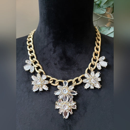 Women Fashion Gold Tone Crystal Cluster Flowers Bold Chain Necklace with Lobster
