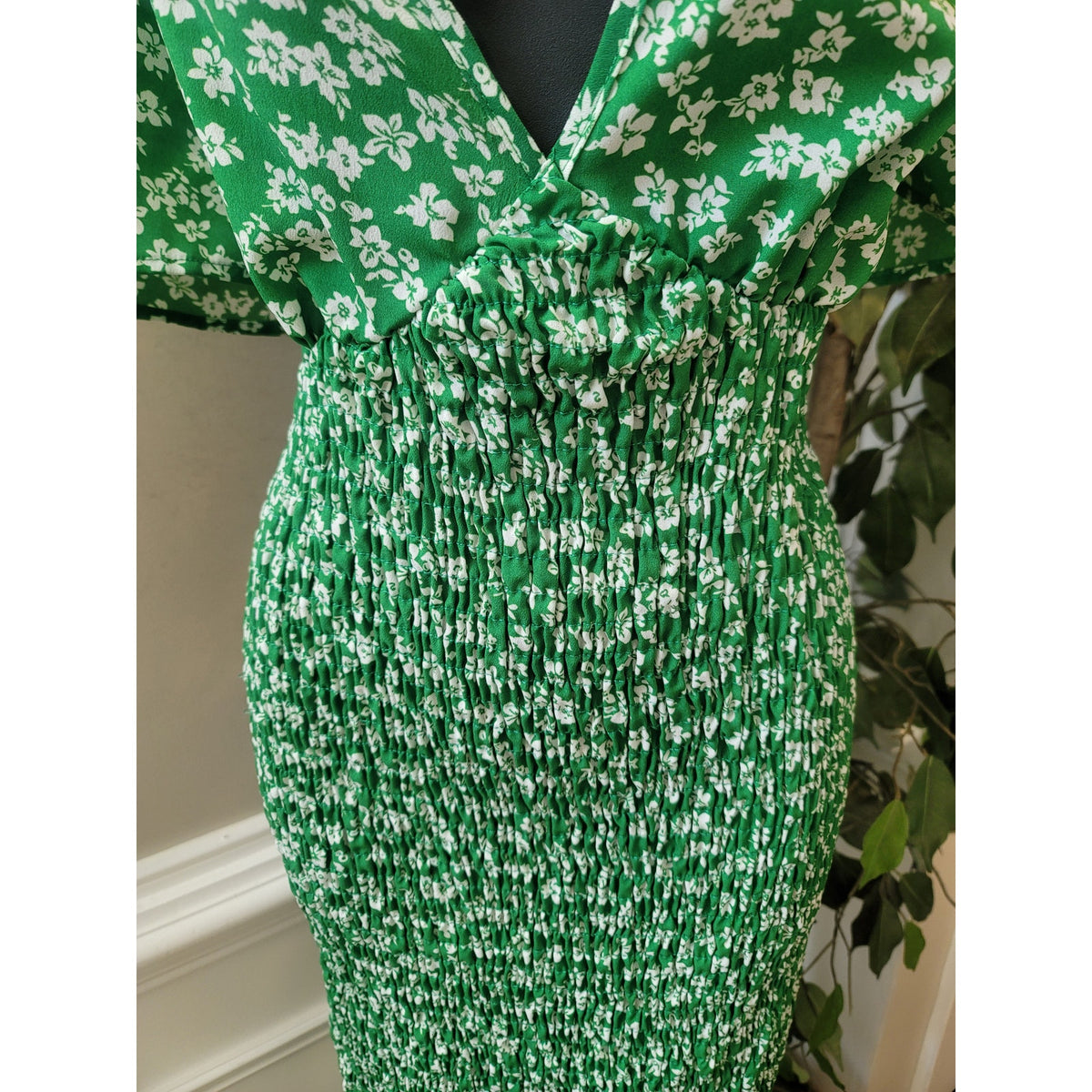 Shein Midi Dress Women's Size 0XL Green Floral V Neck Short Angel Sleeves