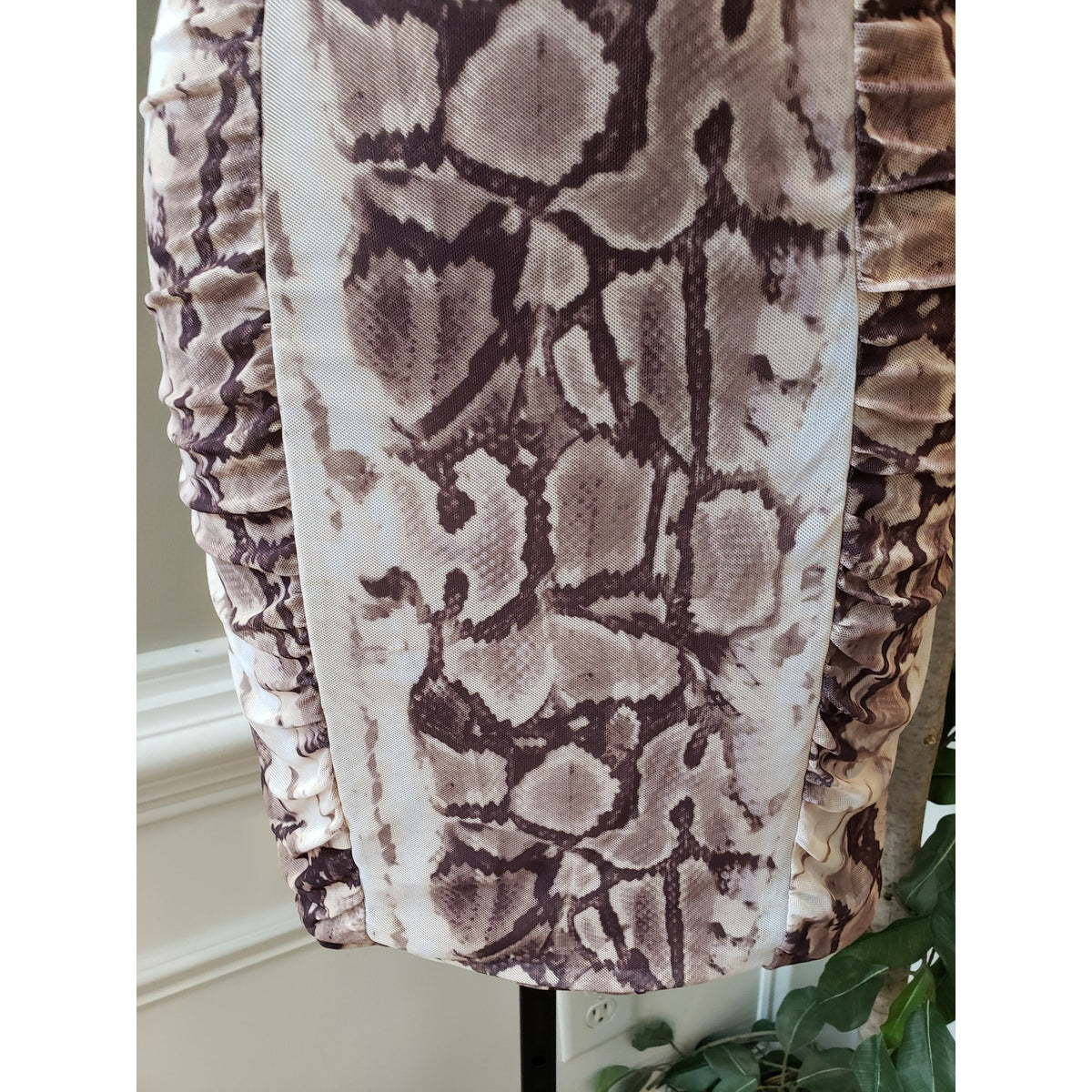 J FOR JUSTIFY Bodycon Dress Womens Small Purple Snake Skin Ruched Split V Neck
