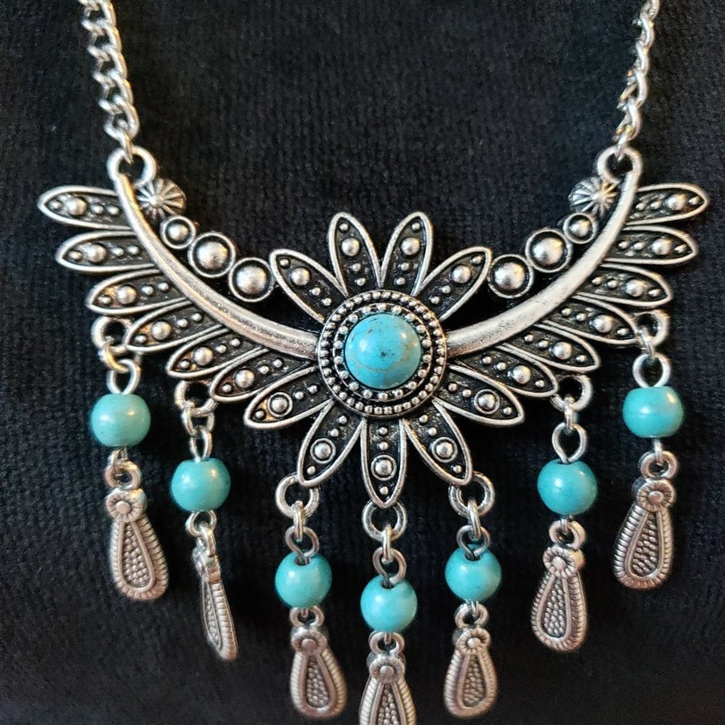 Womens Fashion Silver Vintage Geometric Pendant Collar Necklace w/ Lobster Clasp