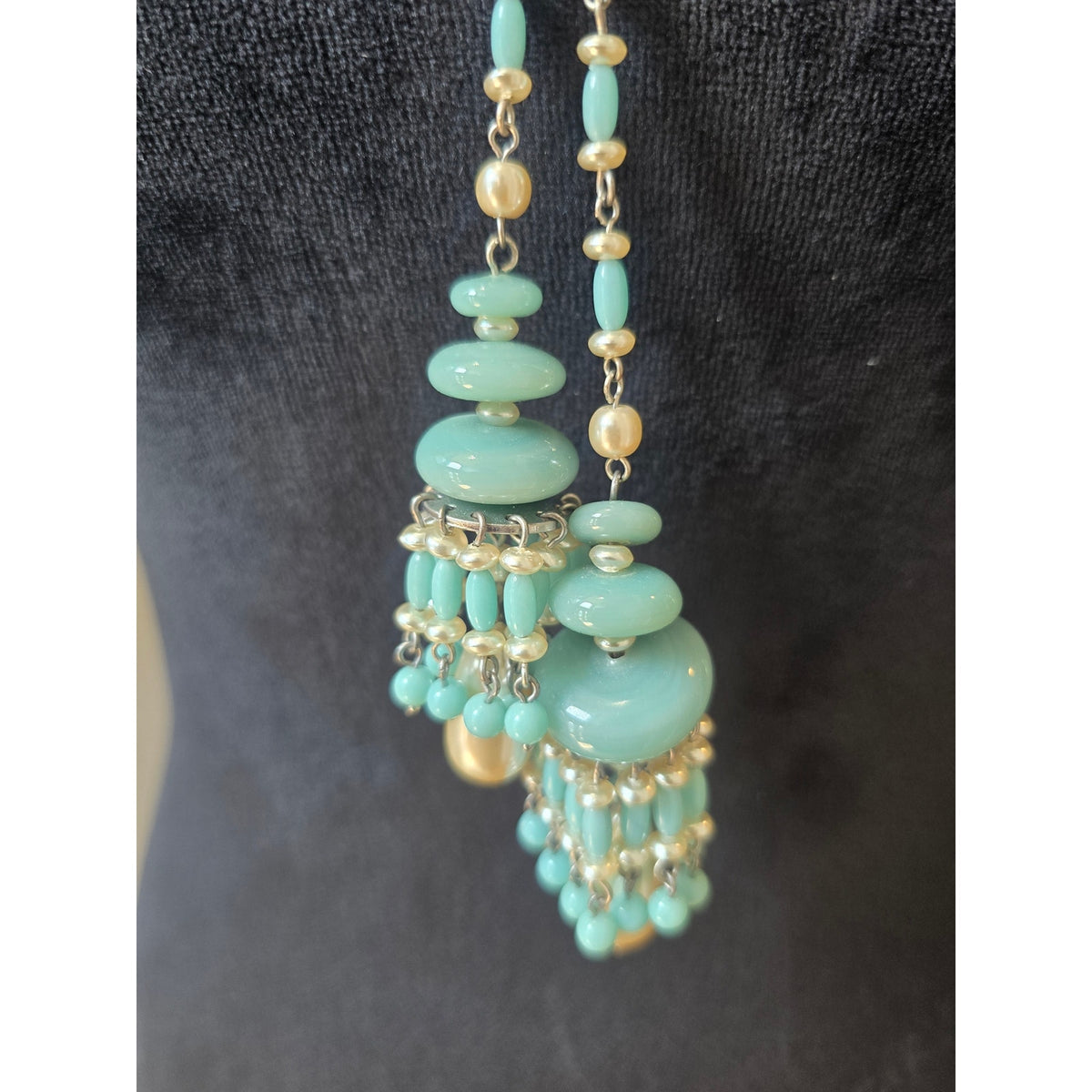 Liz Claiborne Turquoise Blue Beaded Long Lariat Tassel Drop Necklace