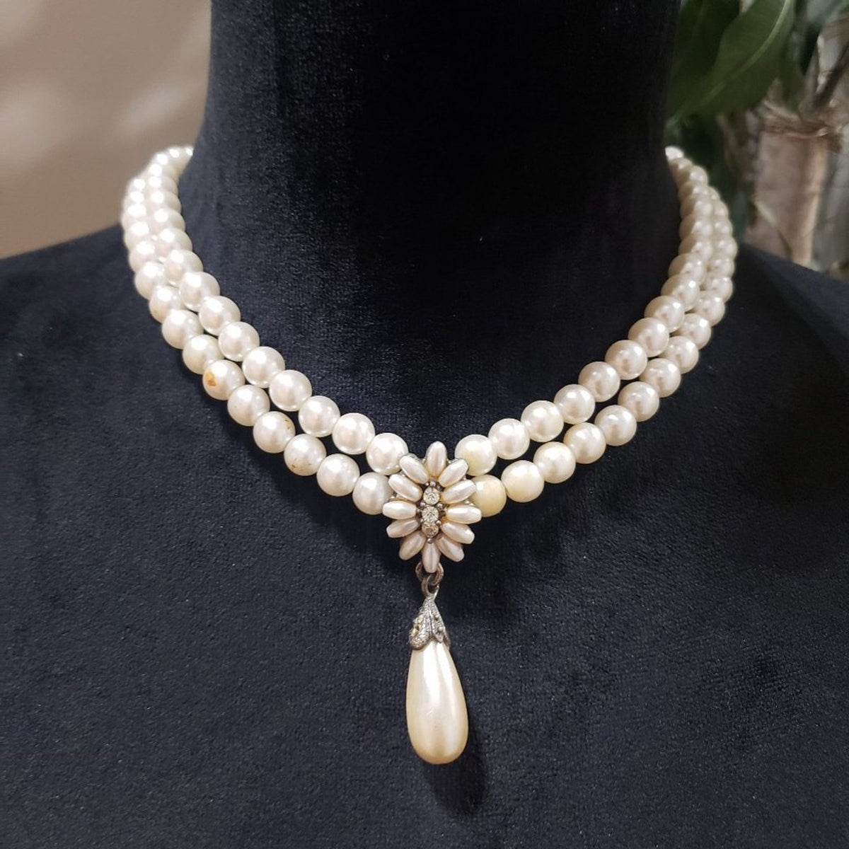 Beautiful Double Strand Faux Pearl Beaded Necklace with Diamantes in the Pendant