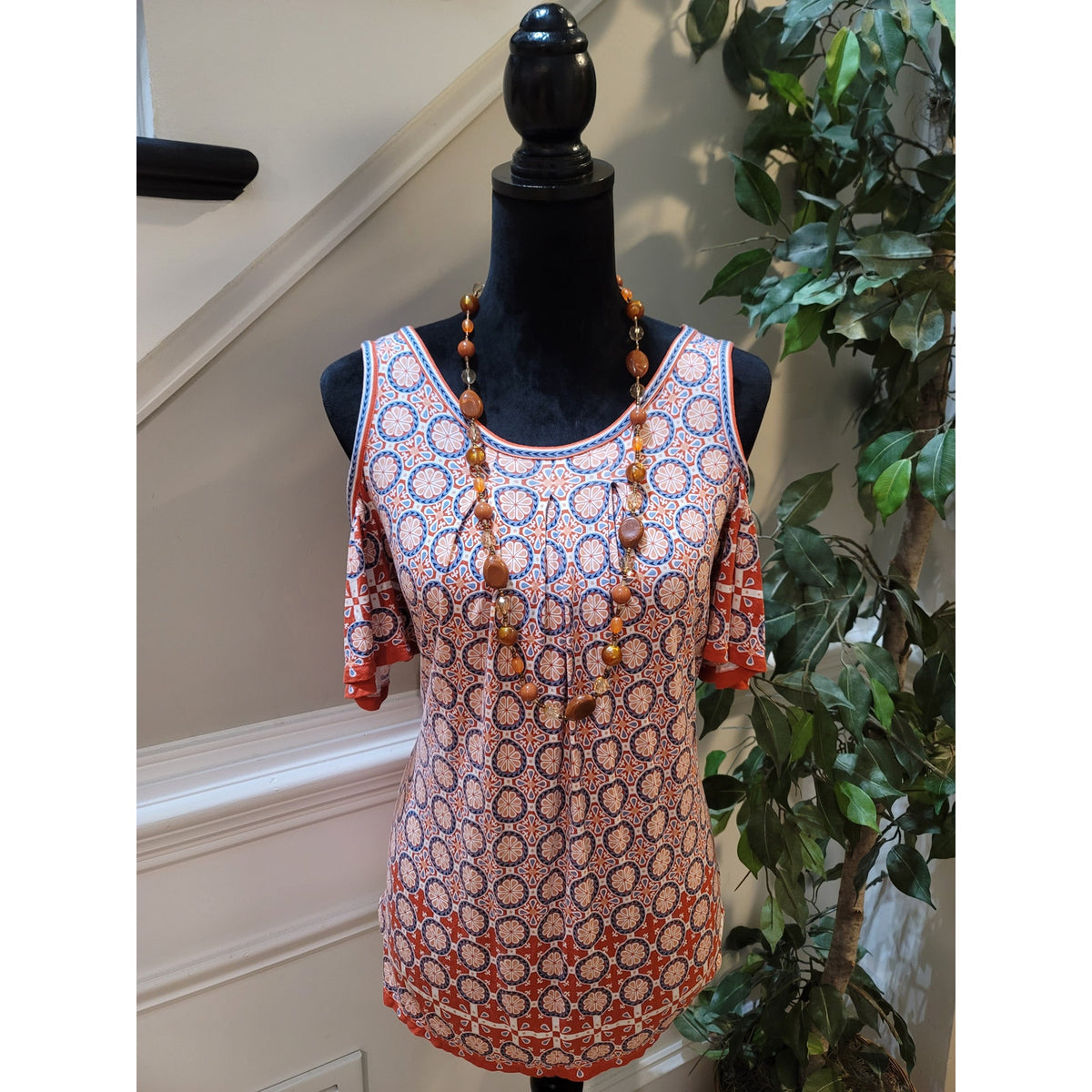 Max Studio Blouse Top Women Medium Orange Geometric Pleated Cold Shoulder Sleeve